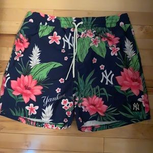 Brand new never worn Hurely men’s bathing suit Yankees